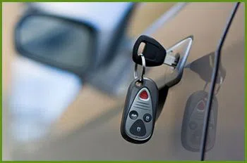 Neighborhood Locksmith Services Johnston, RI 401-424-9804 - 18-car-unlock
